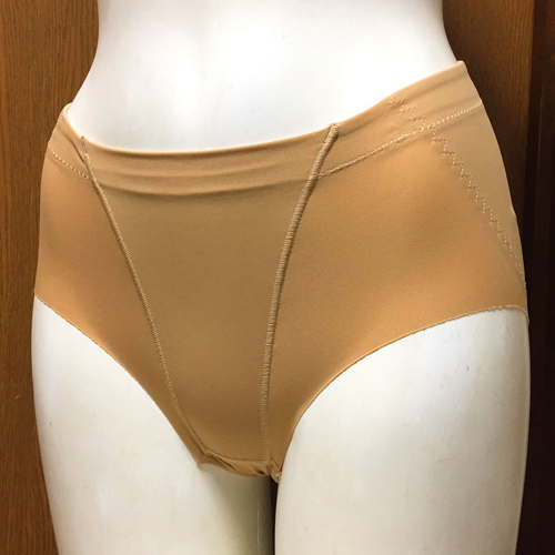 【レディース・補正下着】関西ファッション　つるすべなストレッチ　マットな色合いも素敵　ガードル　ベージュ　L サイズ