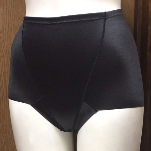 【レディース・補正下着】トリンプ 光沢すべすべ薄手ストレッチ シンプル立体裁断　ソフトガードル　黒　64  Mサイズ